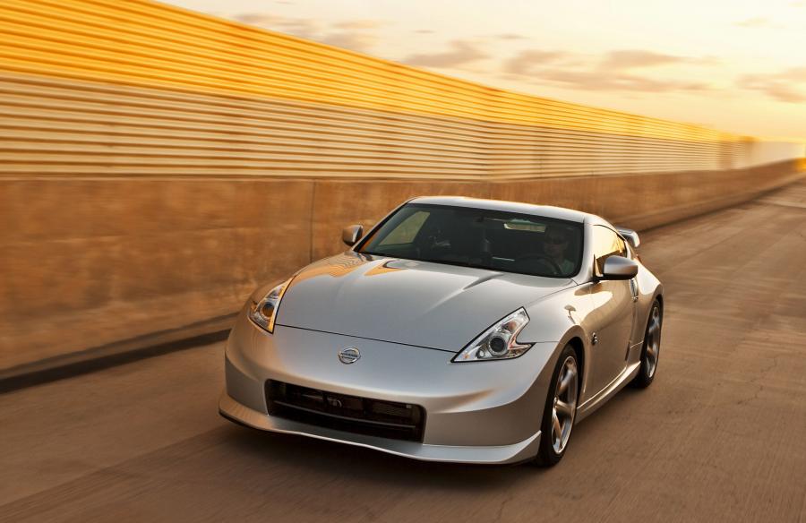  Nissan 370Z by Nismo 2009 года  (фото 6 из 50)